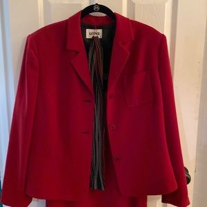 NWT Kasper 2 piece ladies skirt suit red with scarf